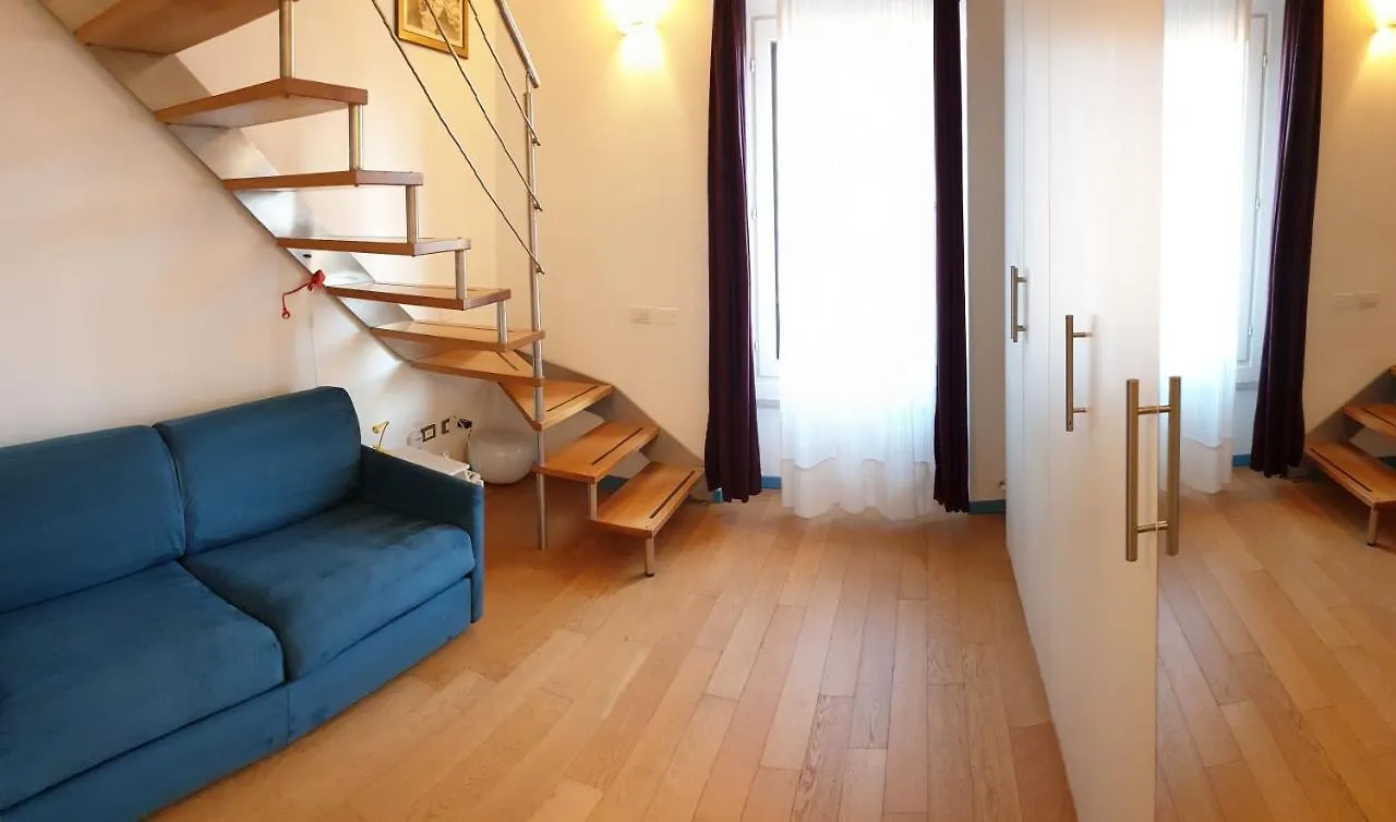Silenzioso Nido Su 2 Piani Nella Milano Piu Bella Apartment Milan